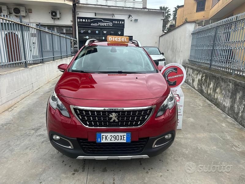 Rosso Usata 2017 Peugeot 2008 Allure SUV | 8999 € (Buon prezzo) - Immagine 1/4