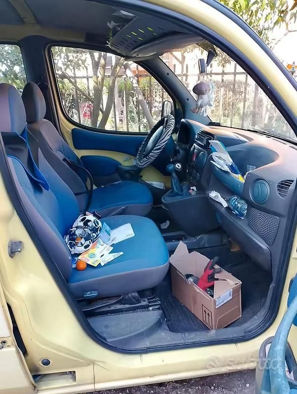 Usata Fiat Doblò 2002 Giallo Monovolume