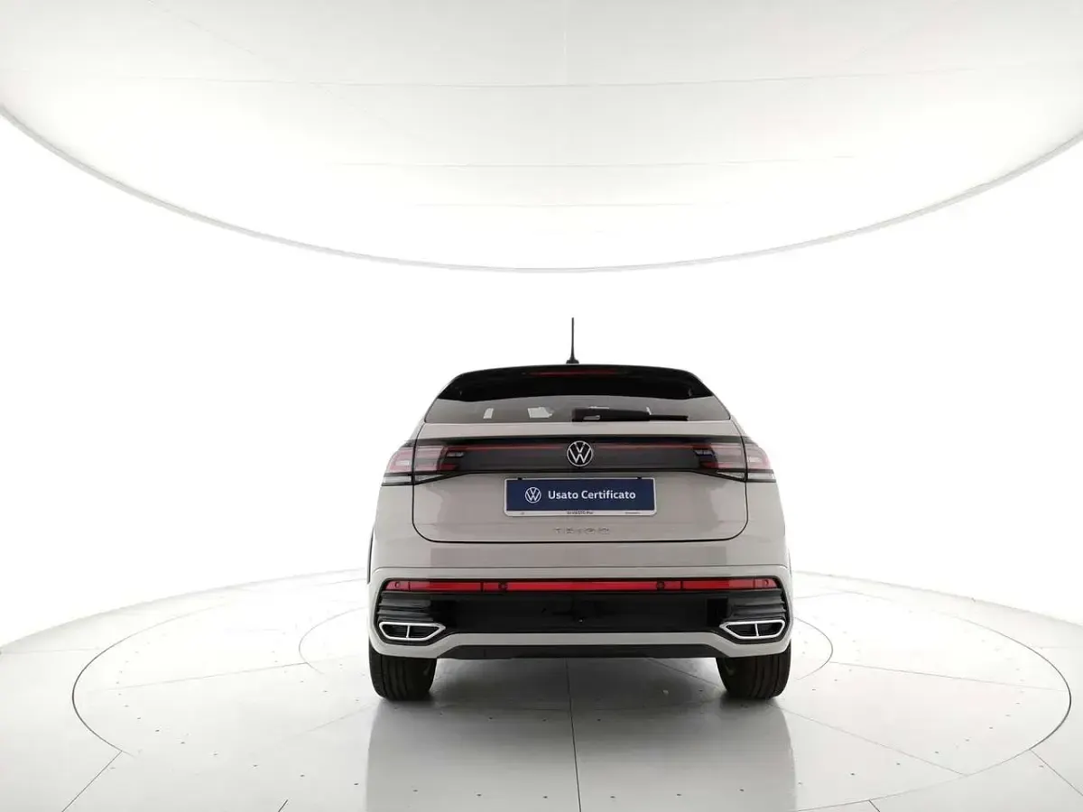 Usata VW Taigo R-line 110 CV (80 kW) 2023 6u ascot grey SUV