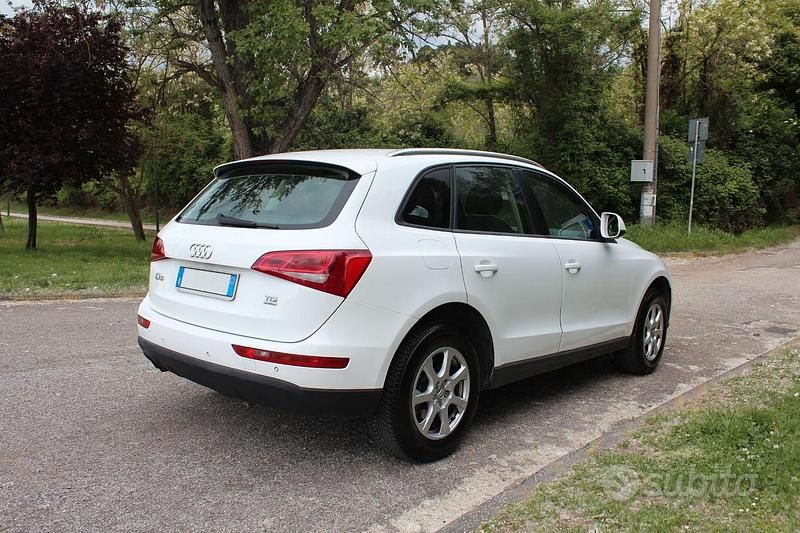 Used Audi Q5 Ambiente 143 HP (105 kW) 2011 White SUV