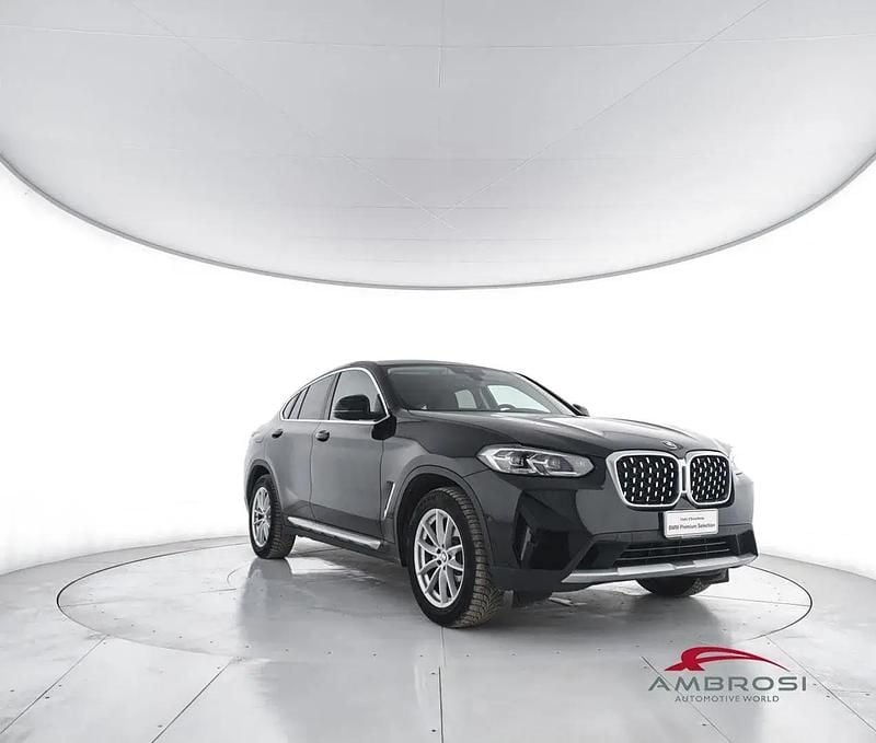 Begagnad BMW X4 190 HK (139 kW) 2023 Svart SUV