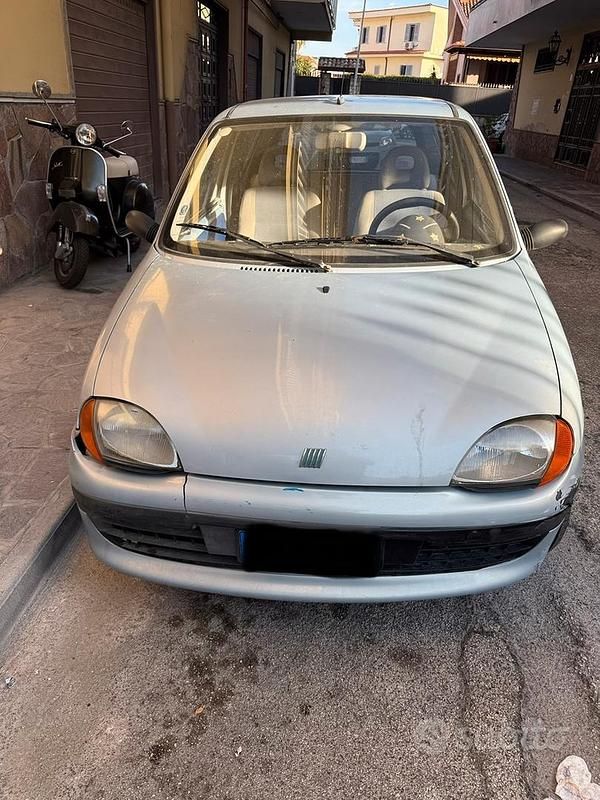 Blu Usata 2000 Fiat 600 Due volumi | 750 € - Immagine 1/4