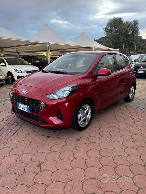 Usata Hyundai i10 Advanced 67 CV (49 kW) 2021 Rosso Utilitaria