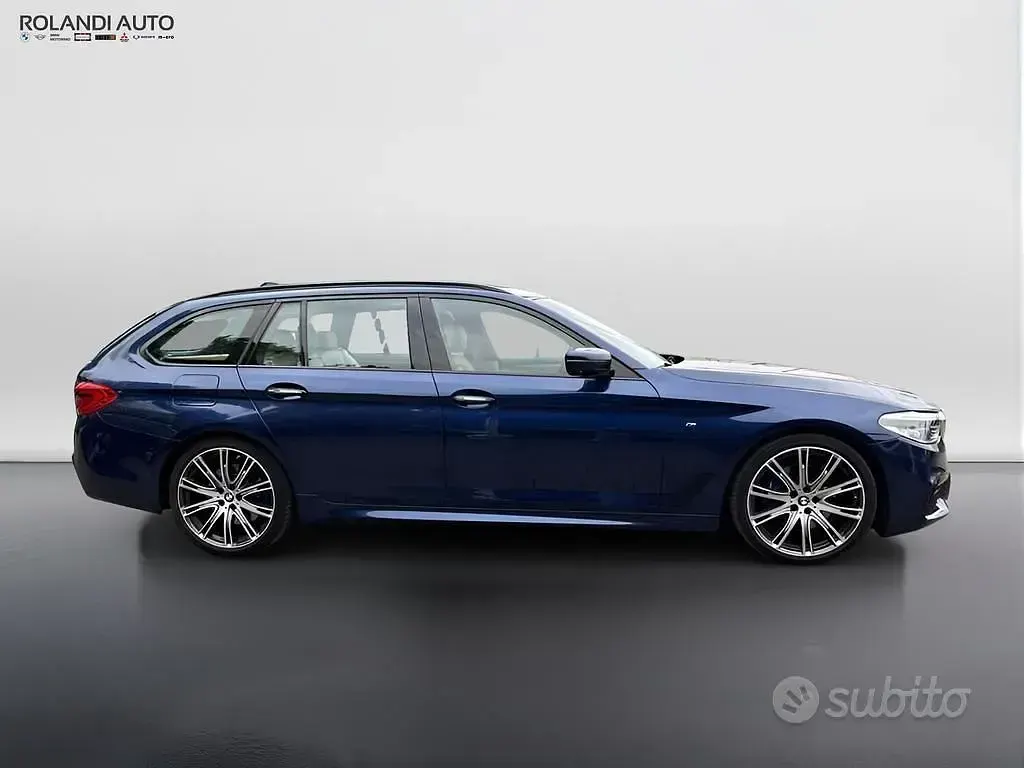 Usado BMW 530 M Sport 265 HP (194 kW) 2017 Azul Carrinha