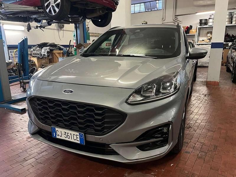 Usata Ford Kuga ST-Line 120 CV (88 kW) 2022 Grigio SUV
