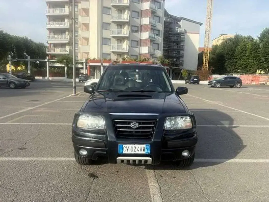 Usata Suzuki Grand Vitara 109 CV (80 kW) 2005 Blu/azzurro SUV