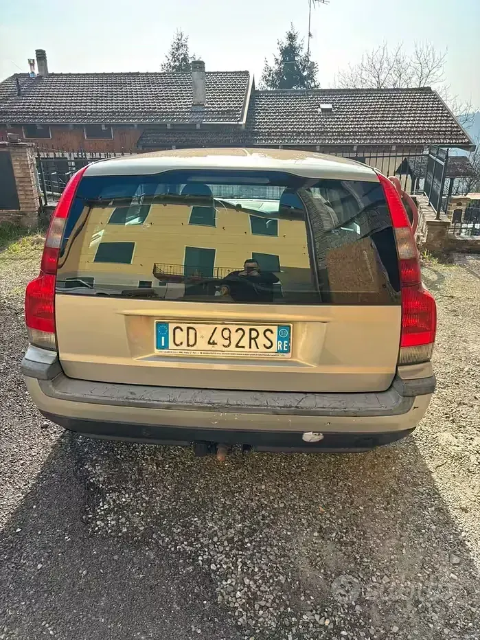 Usata Volvo V70 163 CV (119 kW) 2003 Grigio Station wagon
