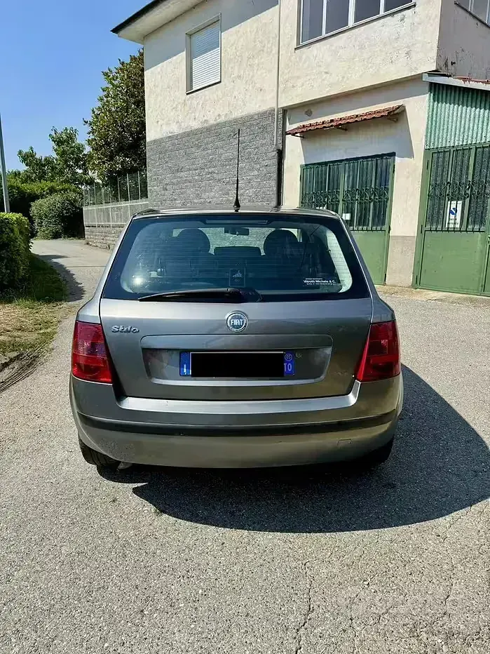 Usata Fiat Stilo 105 CV (77 kW) 2005 Verde Berlina