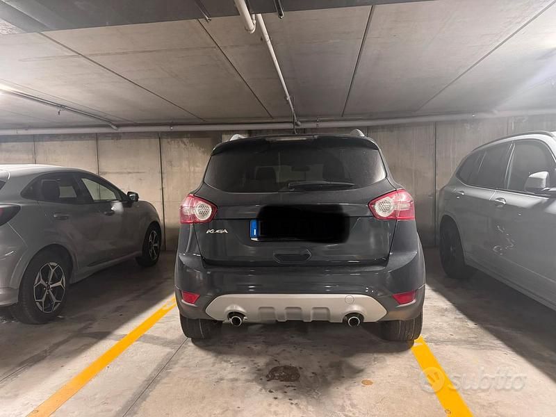 Usata Ford Kuga 140 CV (102 kW) 2012 Blu SUV