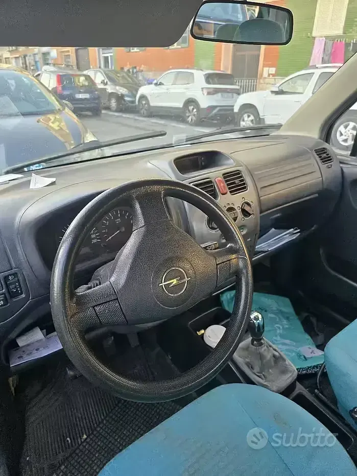 Usata Opel Agila 80 CV (58 kW) 2006 Nero Monovolume