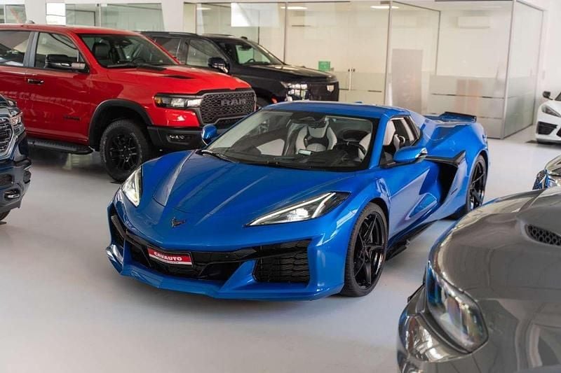 Nuova Corvette C8 655 CV (481 kW) 2025 Blu/azzurro Cabrio
