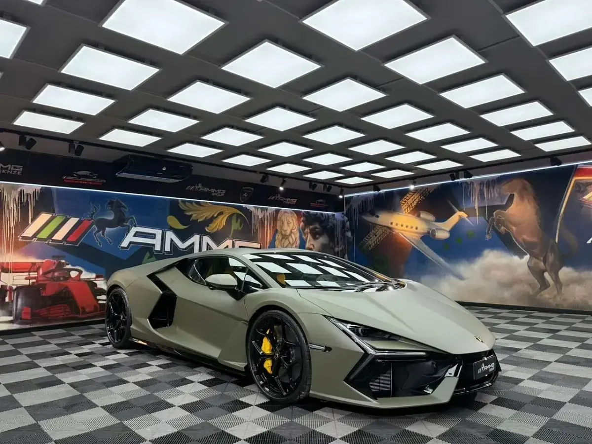 Nuova Lamborghini Revuelto 1016 CV (747 kW) 2025 Verde Coupé
