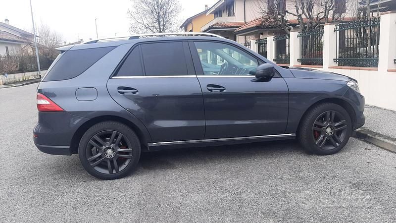 Usata Mercedes ML250 204 CV (150 kW) 2014 Grigio SUV