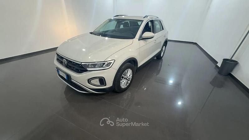 Usata VW T-Roc Life 110 CV (80 kW) 2022 Argento SUV