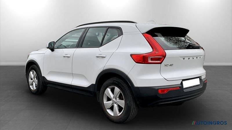 Usata Volvo XC40 Momentum 129 CV (94 kW) 2021 Bianco SUV