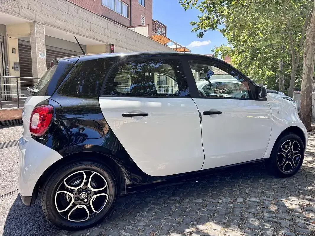 Usata Smart ForFour 71 CV (52 kW) 2018 Utilitaria