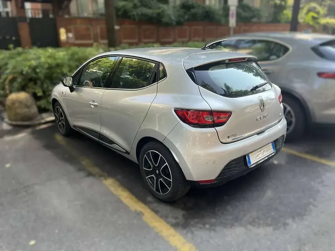Usata Renault Clio IV 75 CV (55 kW) 2015 Argento Berlina