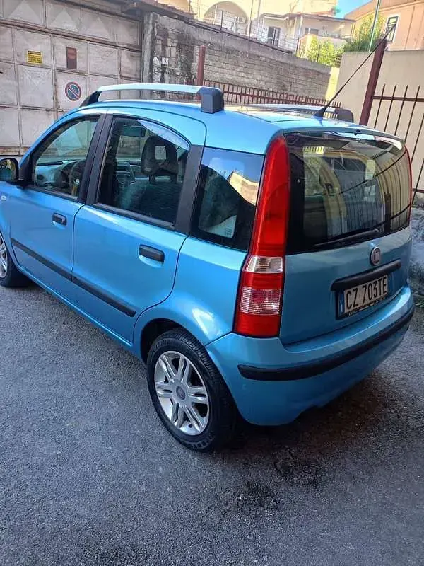 Usata Fiat Panda Dynamic 69 CV (50 kW) 2005 Blu/azzurro Utilitaria