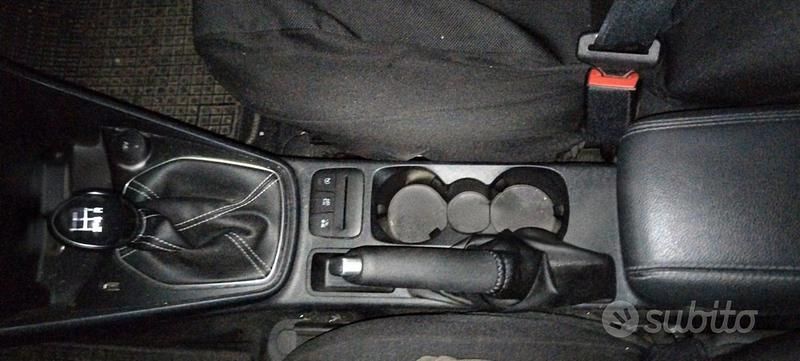 Usata Ford Fiesta 75 CV (55 kW) 2023 Nero Utilitaria