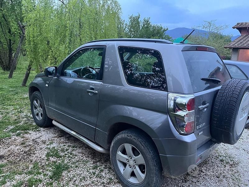 Usata Suzuki Vitara 2006 Grigio Station wagon