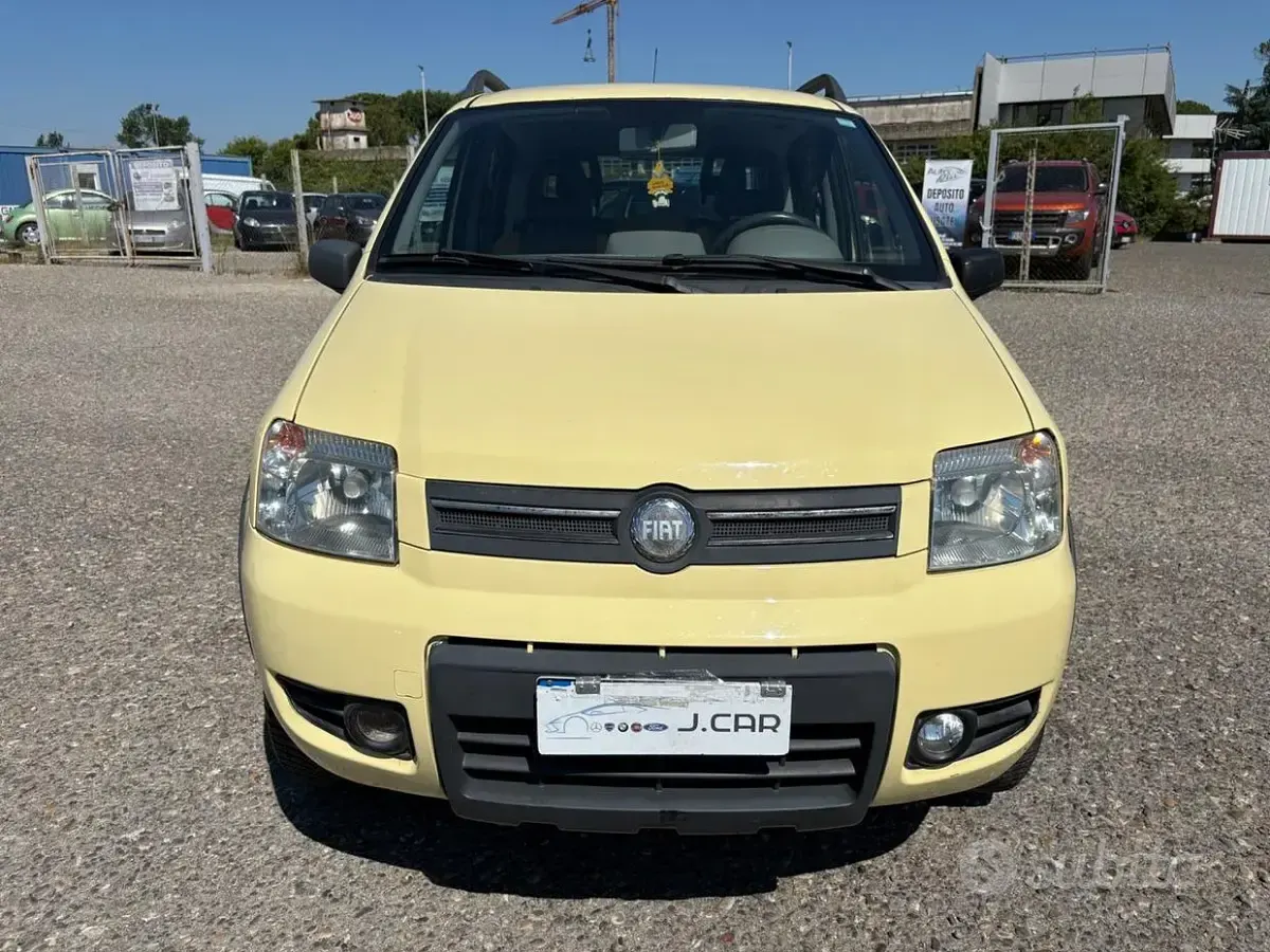 Usata Fiat Panda 4x4 69 CV (50 kW) 2005 Giallo Utilitaria