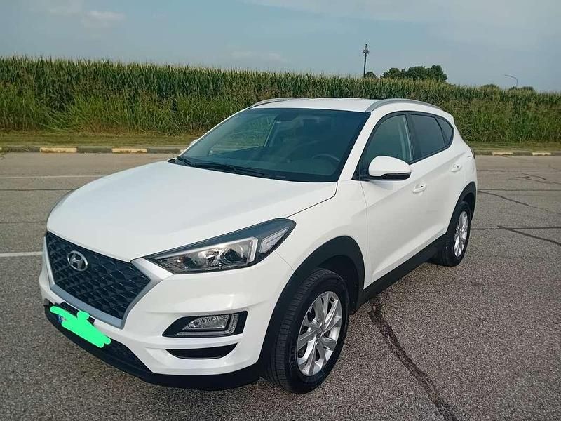 Bianco Usata 2019 Hyundai Tucson Comfort SUV | 17.000 € (Buon prezzo) - Immagine 1/4