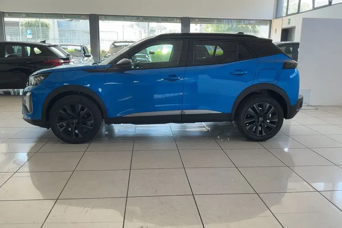 Usata Peugeot 2008 GT 136 CV (100 kW) 2025 Blu SUV