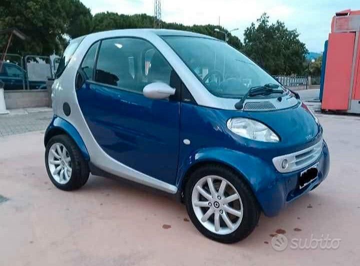 Usata 2001 Smart ForTwo Coupé Coupé | 2900 € (Molto cara) - Immagine 1/4