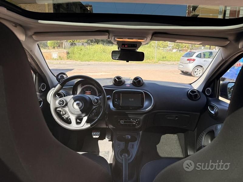 Usata Smart ForFour Passion 90 CV (66 kW) 2016 Nero Utilitaria