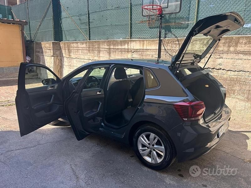 Usata VW Polo 80 CV (58 kW) 2018 Grigio Utilitaria