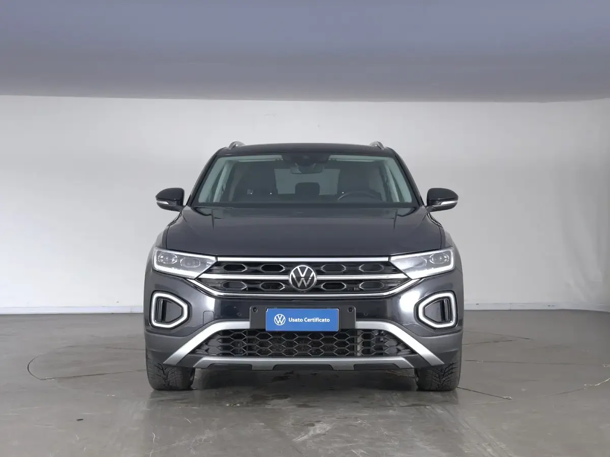 Usata VW T-Roc Style 150 CV (110 kW) 2023 Deep black perlato SUV