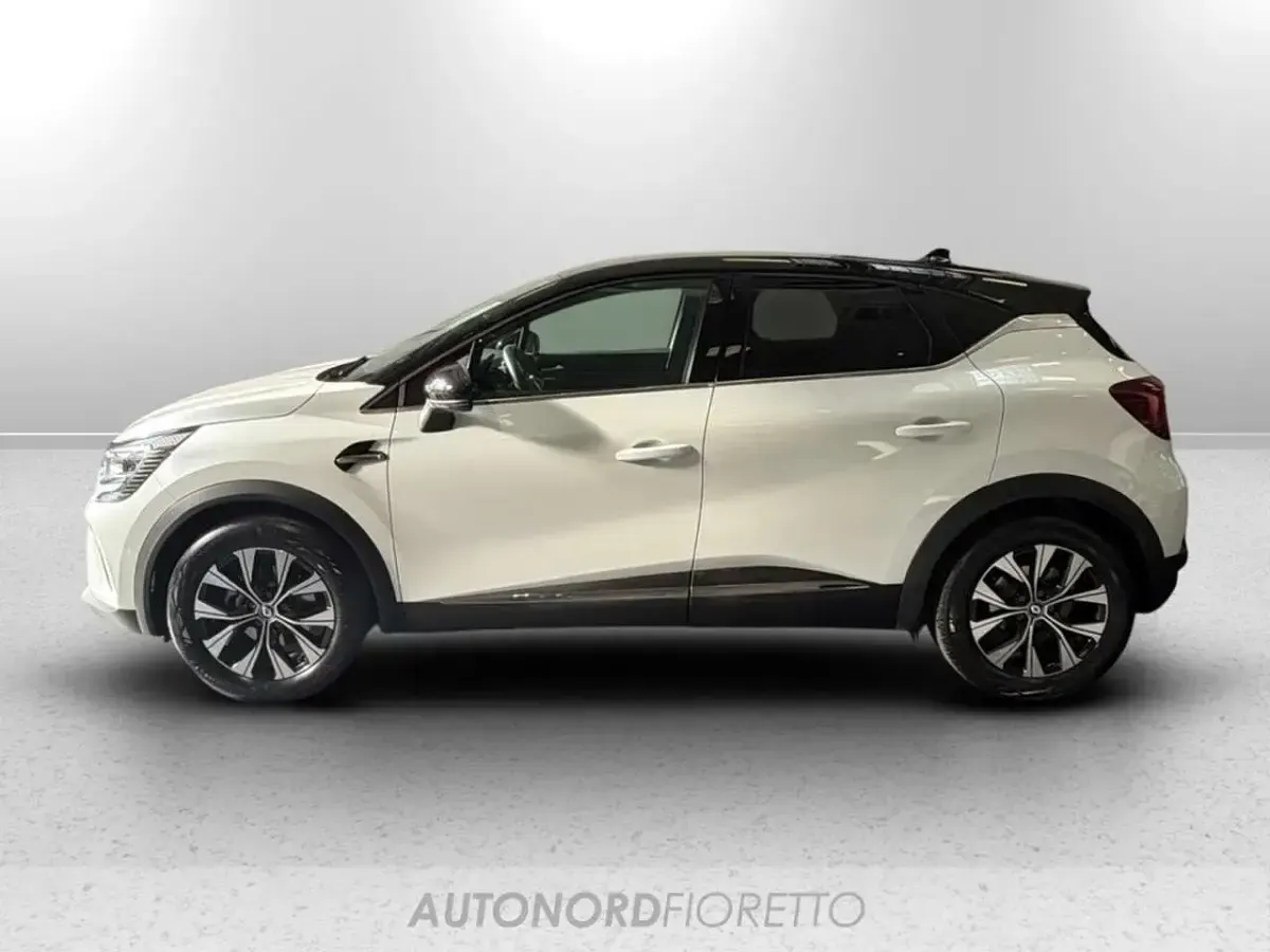 Usata Renault Captur Techno 143 CV (105 kW) 2023 Bianco SUV