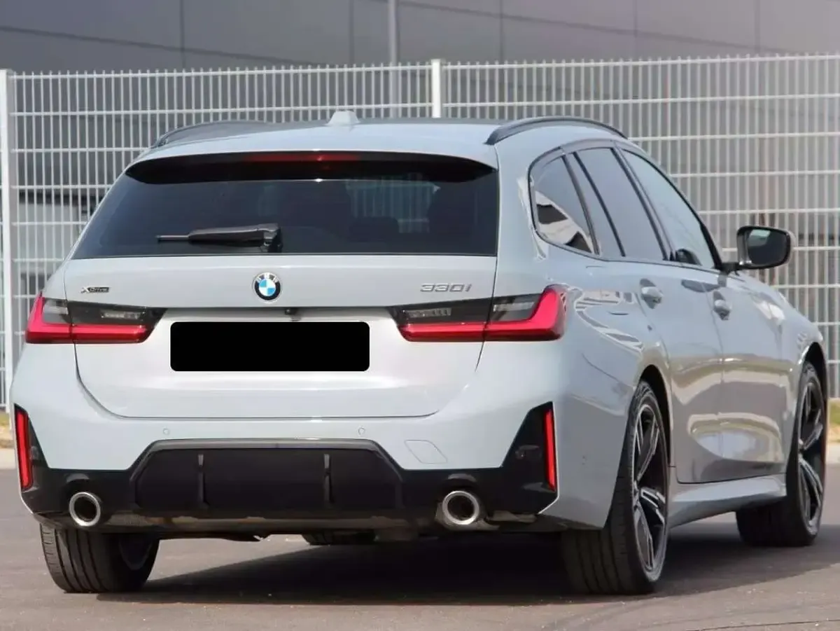 Usata BMW 330 M Sport 245 CV (180 kW) 2025 Brooklyn grau metallic Station wagon