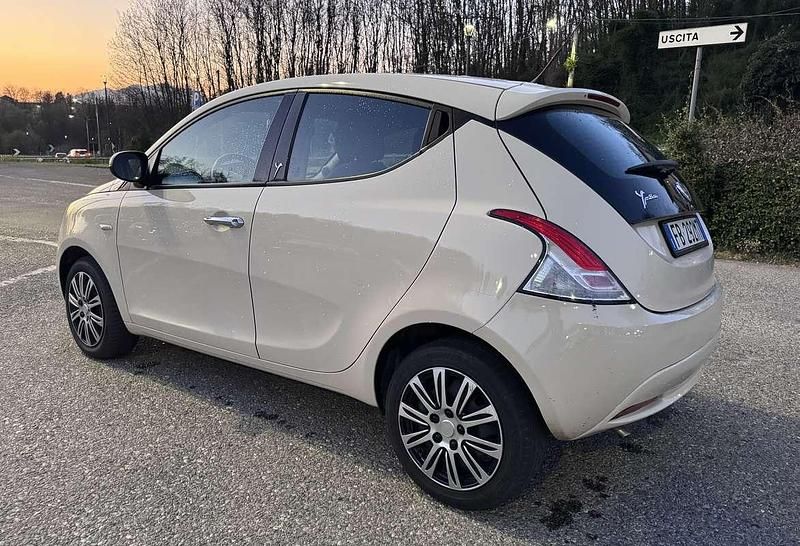 Gebraucht Lancia Ypsilon Silver 69 PS (50 kW) 2015 Kleinwagen