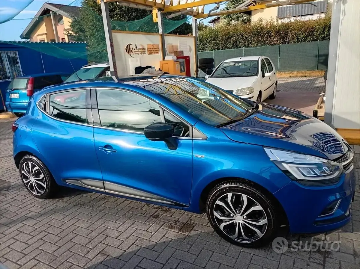 Usata Renault Clio Intens 90 CV (66 kW) 2019 Blu Utilitaria