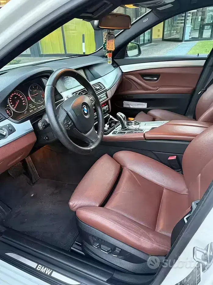 Usata BMW 525 Comfort Edition 218 CV (160 kW) 2012 Bianco Berlina