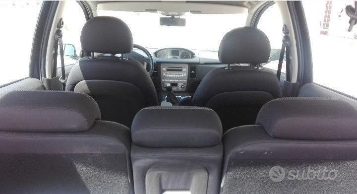 Usata Lancia Musa 90 CV (66 kW) 2008 Nero Monovolume