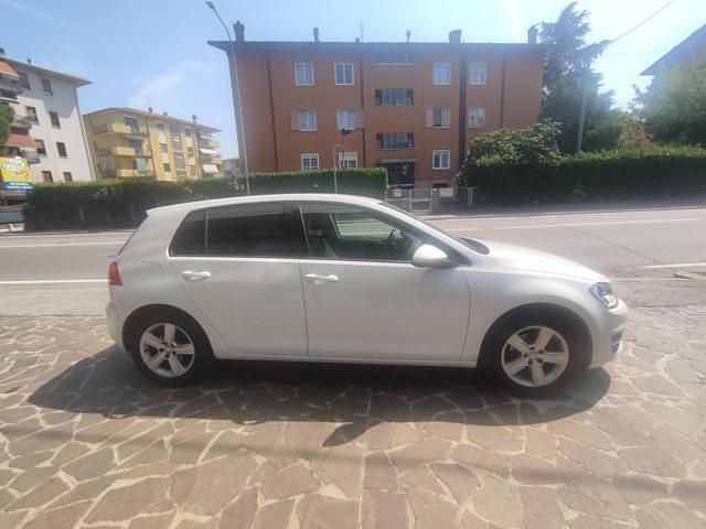 Usata VW Golf VII 105 CV (77 kW) 2014 Bianco