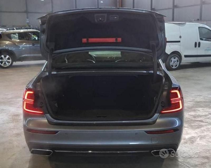 Usata Volvo S60 Inscription 303 CV (222 kW) 2020 Grigio Berlina