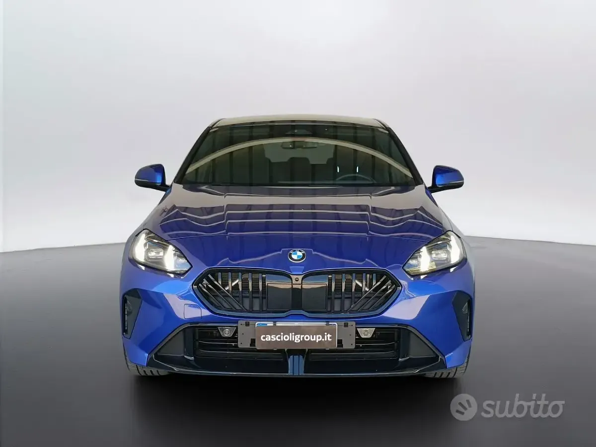 Usata BMW 120 M Sport 163 CV (119 kW) 2025 Bluazzurro Utilitaria