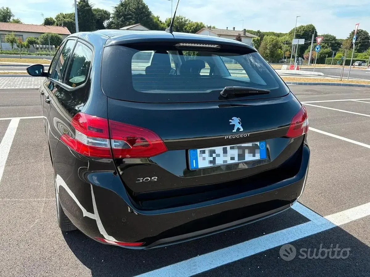 Usata Peugeot 308 SW Business-Line 131 CV (96 kW) 2018 Nero Station wagon