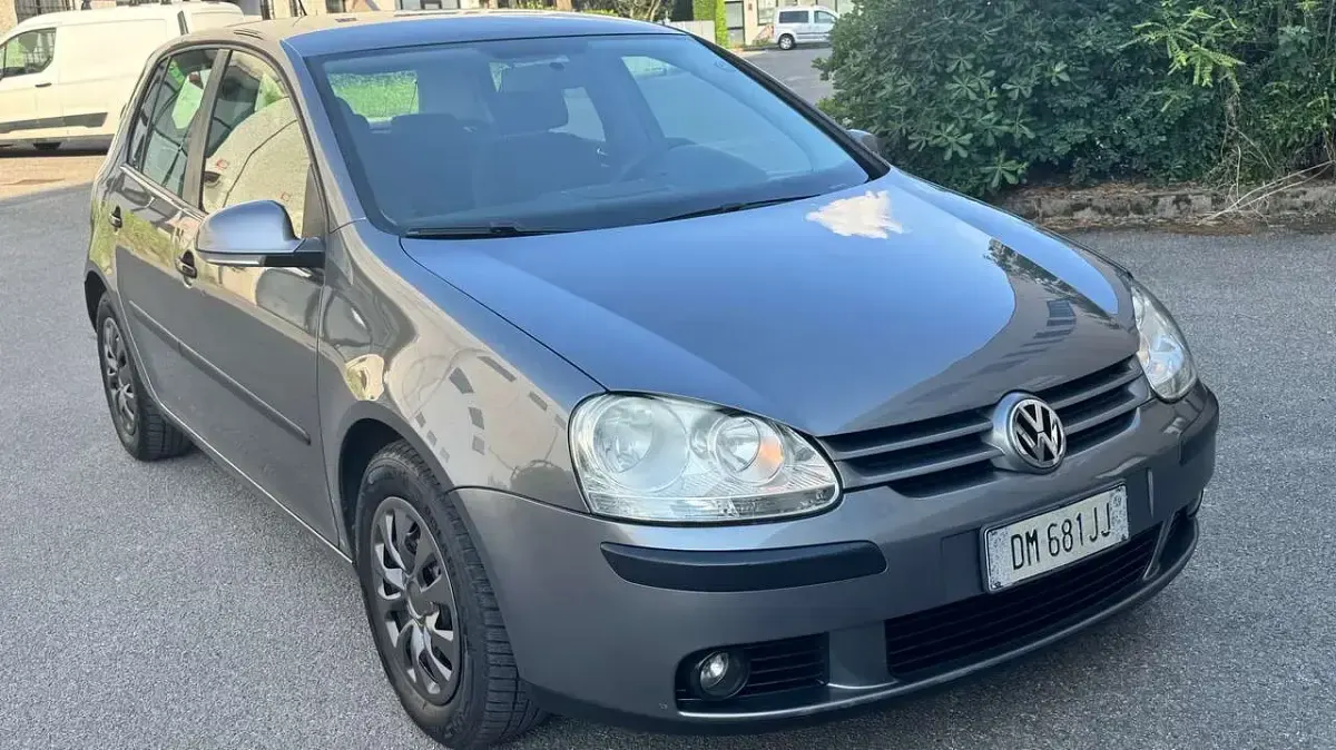Usata VW Golf VI 105 CV (77 kW) 2008 Grigio Utilitaria