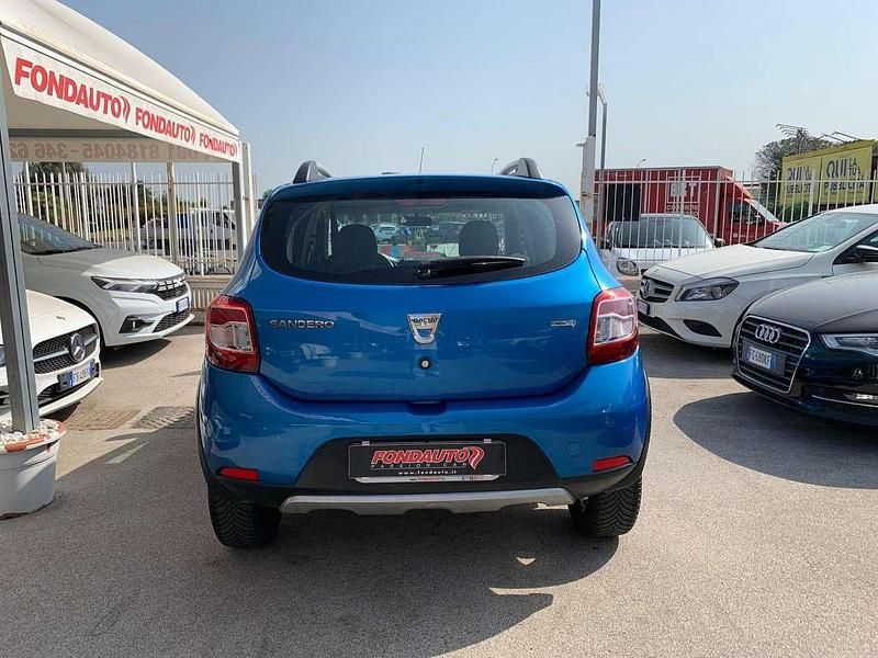 Usata Dacia Sandero Stepway 90 CV (66 kW) 2016 Blu Utilitaria