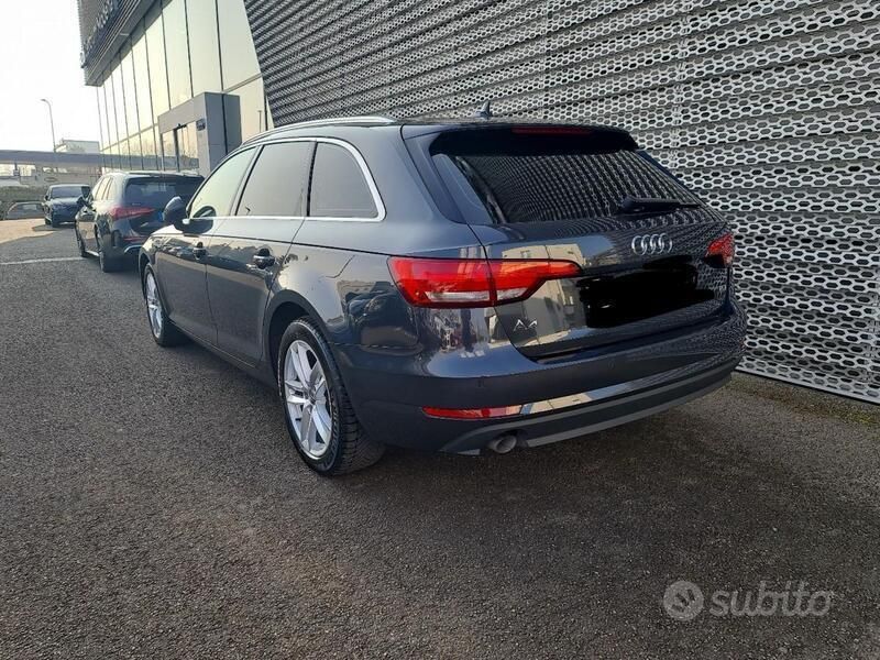Usata Audi A4 Business Plus 150 CV (110 kW) 2018 Grigio Station wagon