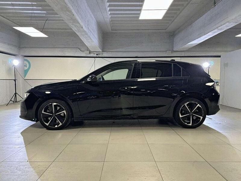 Usata Opel Astra Ultimate 181 CV (133 kW) 2024 Nero Berlina