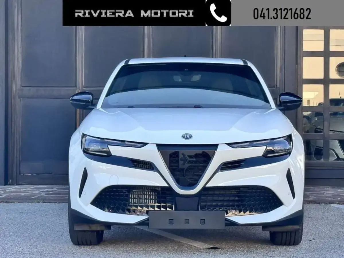 Nuova Alfa Romeo GT Junior Edizione Speciale 136 CV (100 kW) 2026 Bianco SUV