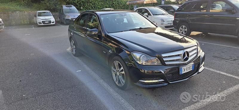 Usata Mercedes C220 177 CV (130 kW) 2012 Nero Berlina