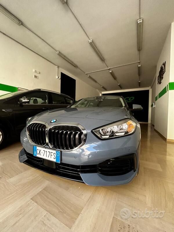 Usata BMW 116 Advantage 149 CV (109 kW) 2022 Grigio Utilitaria