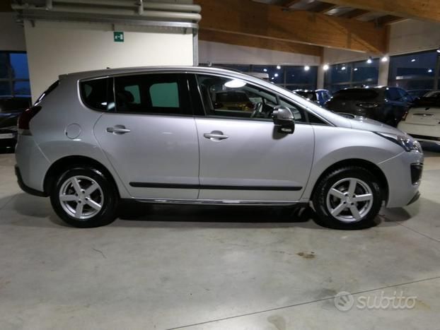 Usata Peugeot 3008 Allure 120 CV (88 kW) 2016 Grigio SUV