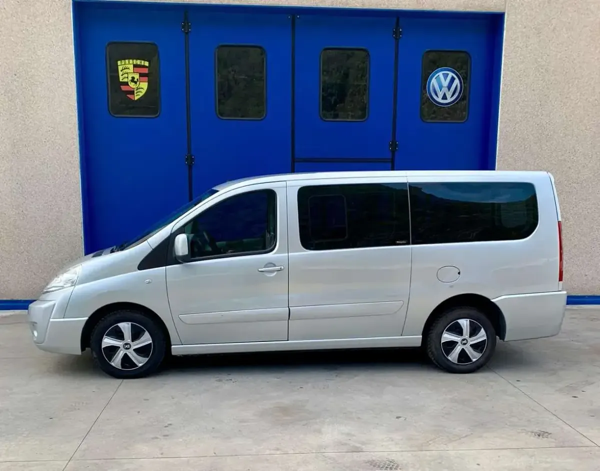 Usata Citroën Jumpy 120 CV (88 kW) 2011 Argento metallizzato Monovolume